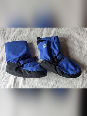 MEC hut booties kids slippers outside inside snow boots Blue purple extra large
